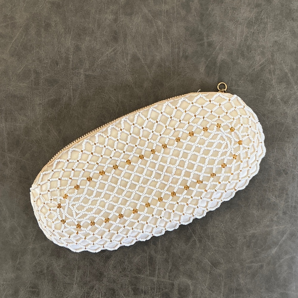 Elegant White Vintage Beaded Clutch